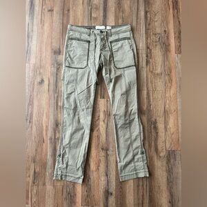 Hei Hei Women’s Light Green Pants